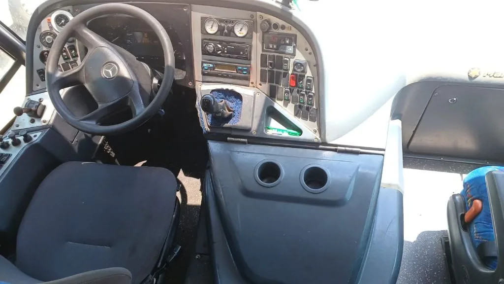 Ônibus MARCOPOLO SENIOR M.BENZ LO 916 JM 2015 seminovo à venda, código 866 - foto 06