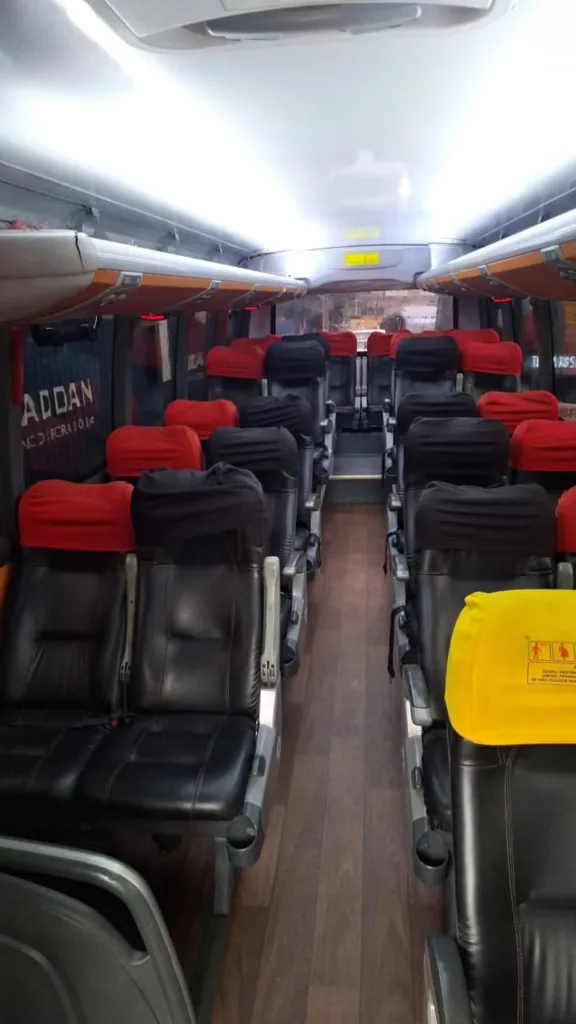 Ônibus Marcopolo Volare Limousine 2014 seminovo à venda, código 612 - foto 05