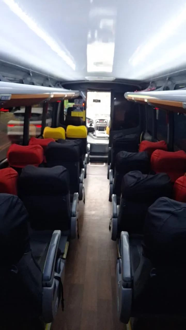 Ônibus Marcopolo Volare Limousine 2014 seminovo à venda, código 612 - foto 06