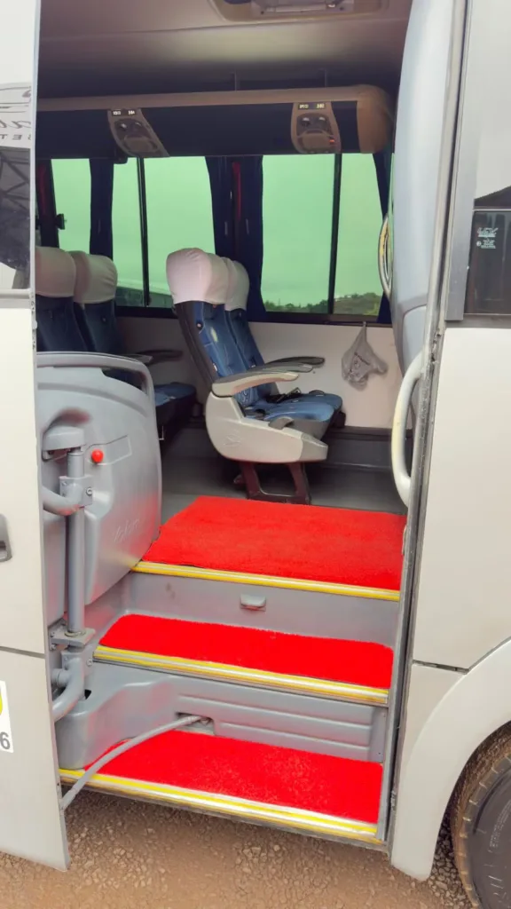 Ônibus Marcopolo Volare W9 MWM X12 2011 seminovo à venda, código 560 - foto 05