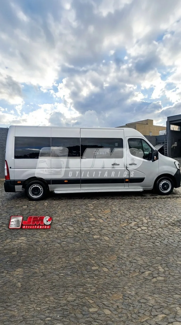Ônibus Master L3H2 Executiva 2023 seminovo à venda, código 174 - foto 02