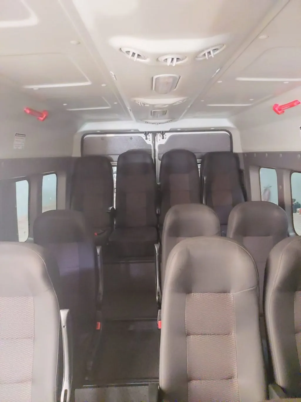 Ônibus PEUGEOT BOXER LUXO JM 2020 seminovo à venda, código 907 - foto 07