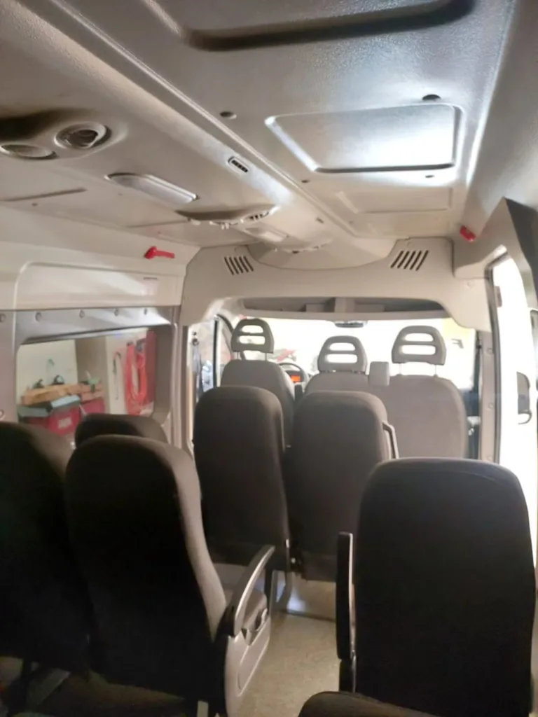 Ônibus PEUGEOT BOXER LUXO JM 2020 seminovo à venda, código 907 - foto 08