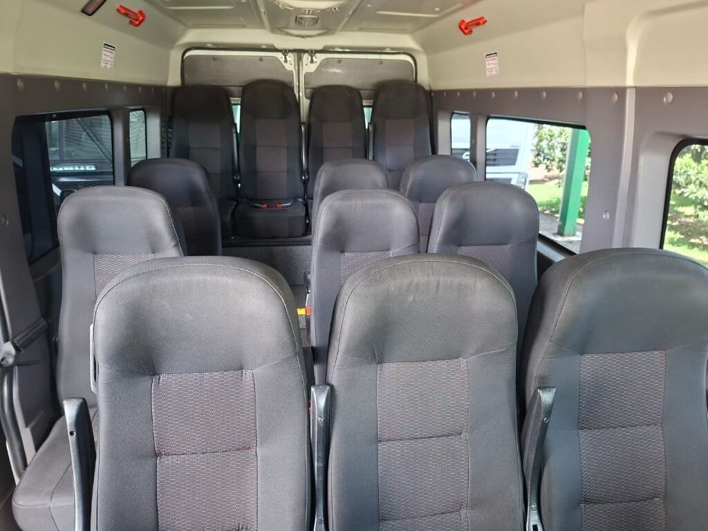 Ônibus Peugeot Boxer Minibus 2020 seminovo à venda, código 284 - foto 06
