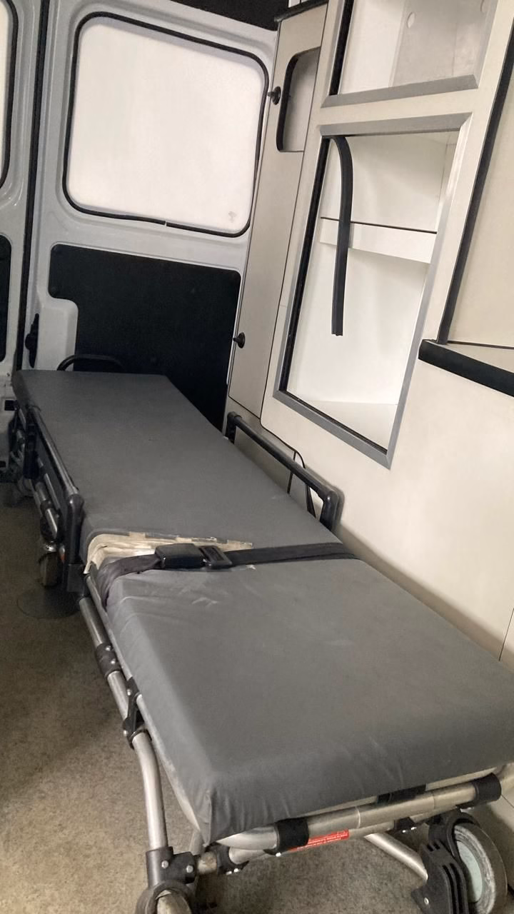 Renault Master L2H2 ANO 2023 Ambulancia a venda COD.137