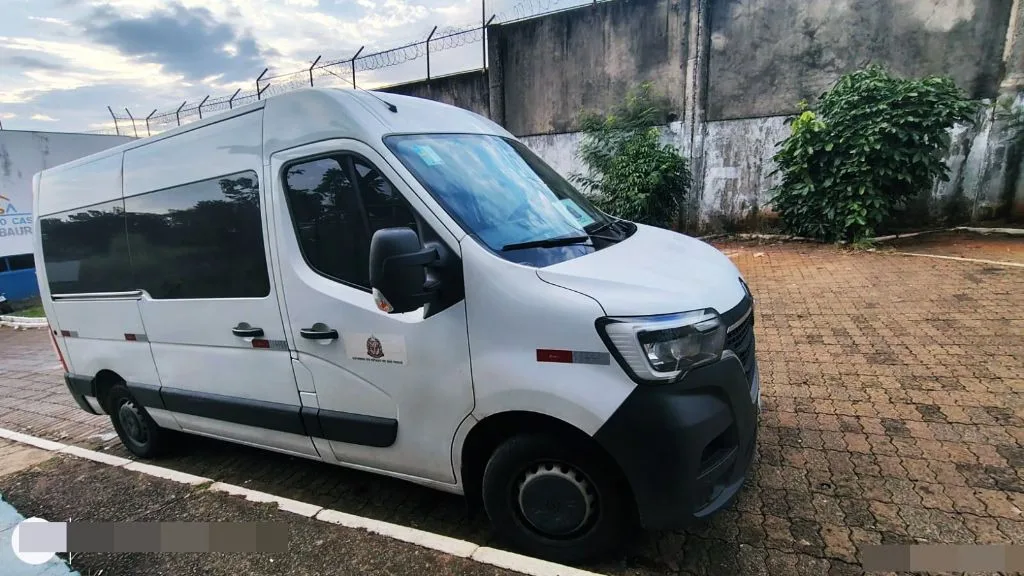 Ônibus Renault Master L2H2 executiva seminovo à venda, código 738 - foto 01