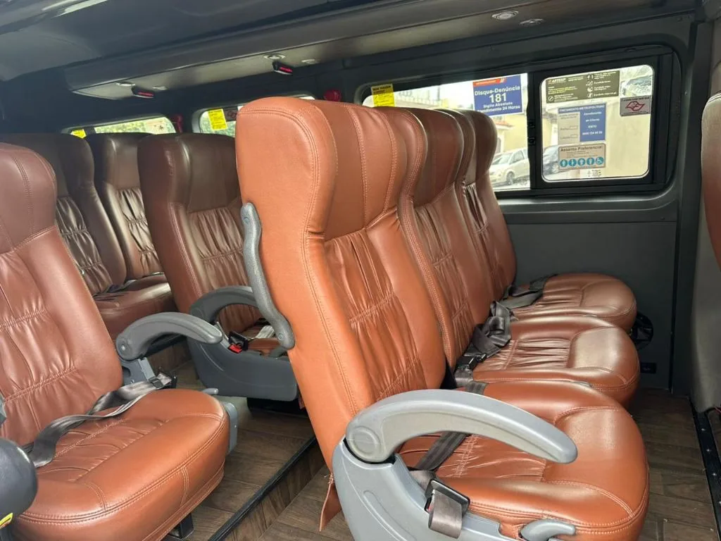 Ônibus Renault Master L3H2 Executiva 2019 seminovo à venda, código 373 - foto 07