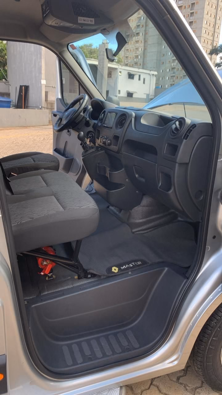 Van Renault Master L3H2 executiva luxo ano-modelo 2019 COD.614