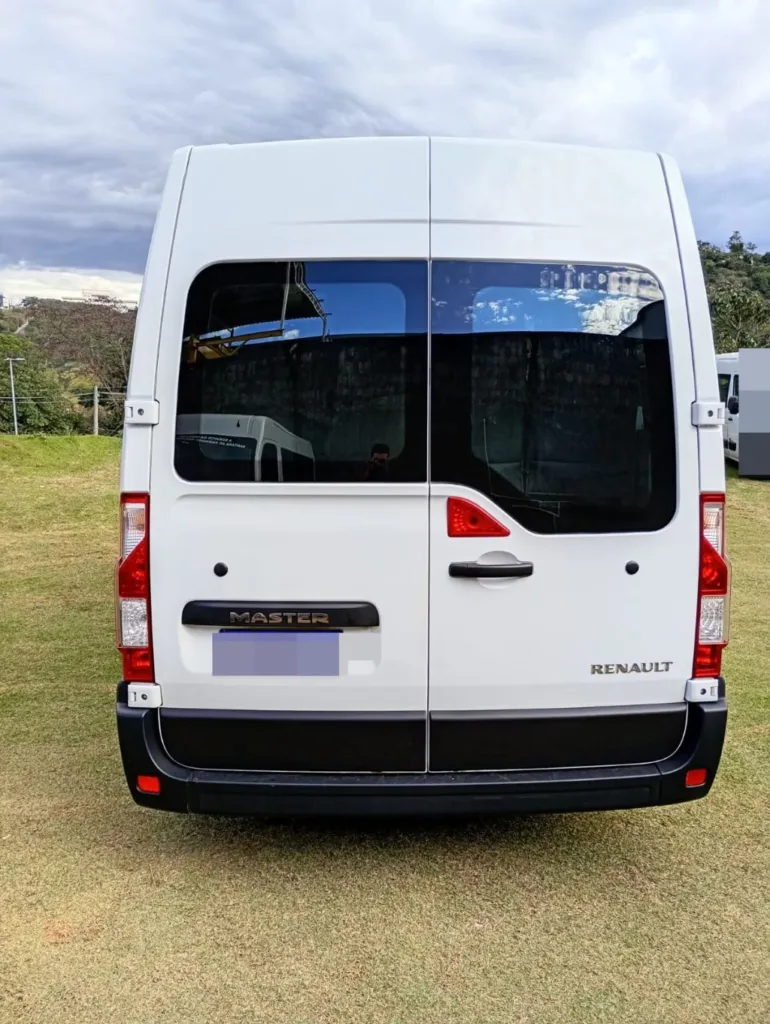 Ônibus RENAULT MASTER L3H2 LUXO JM 2023 seminovo à venda, código 756 - foto 04