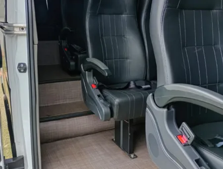 Ônibus RENAULT MASTER L3H2 LUXO JM 2023 seminovo à venda, código 756 - foto 07