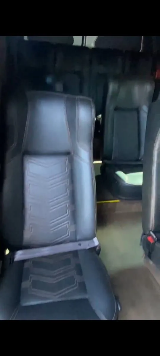 Ônibus RENAULT MASTER L3H2 LUXO JM 2024 seminovo à venda, código 574 - foto 09