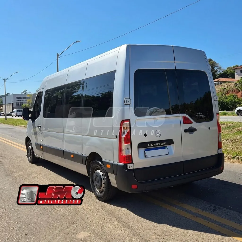 Ônibus Renault Master L3H2 Van executiva 2023 seminovo à venda, código 273 - foto 04