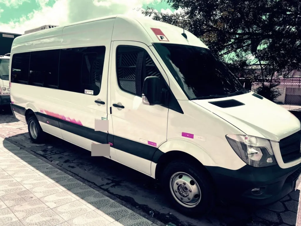 Ônibus SPRINTER 515 LONGA COMPLETO JM 2019 seminovo à venda, código 1136 - foto 01