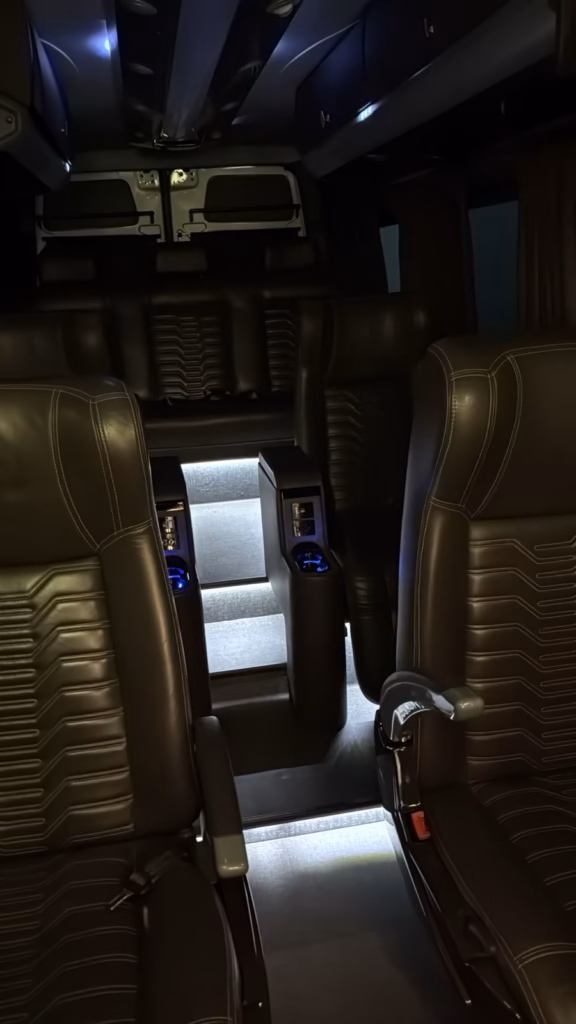 Ônibus SPRINTER CDI 416 LUXO JM 2021 seminovo à venda, código 740 - foto 06