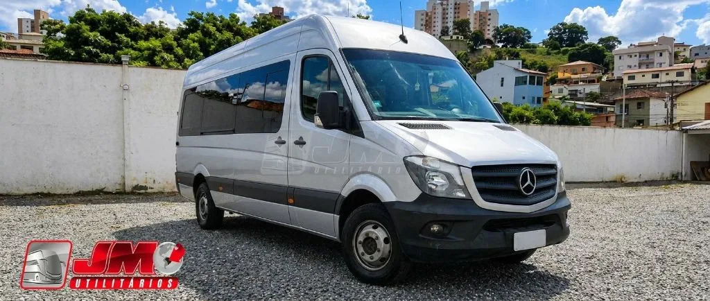 Ônibus Sprinter CDI 515 Longa executiva 2019 seminovo à venda, código 243 - foto 01