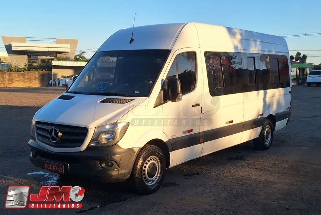 Ônibus Sprinter Van CDI 415 2018 seminovo à venda, código 400 - foto 01