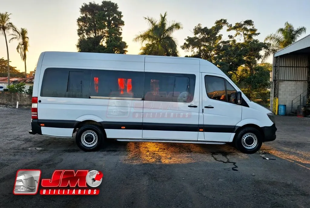 Ônibus Sprinter Van CDI 415 2018 seminovo à venda, código 400 - foto 03