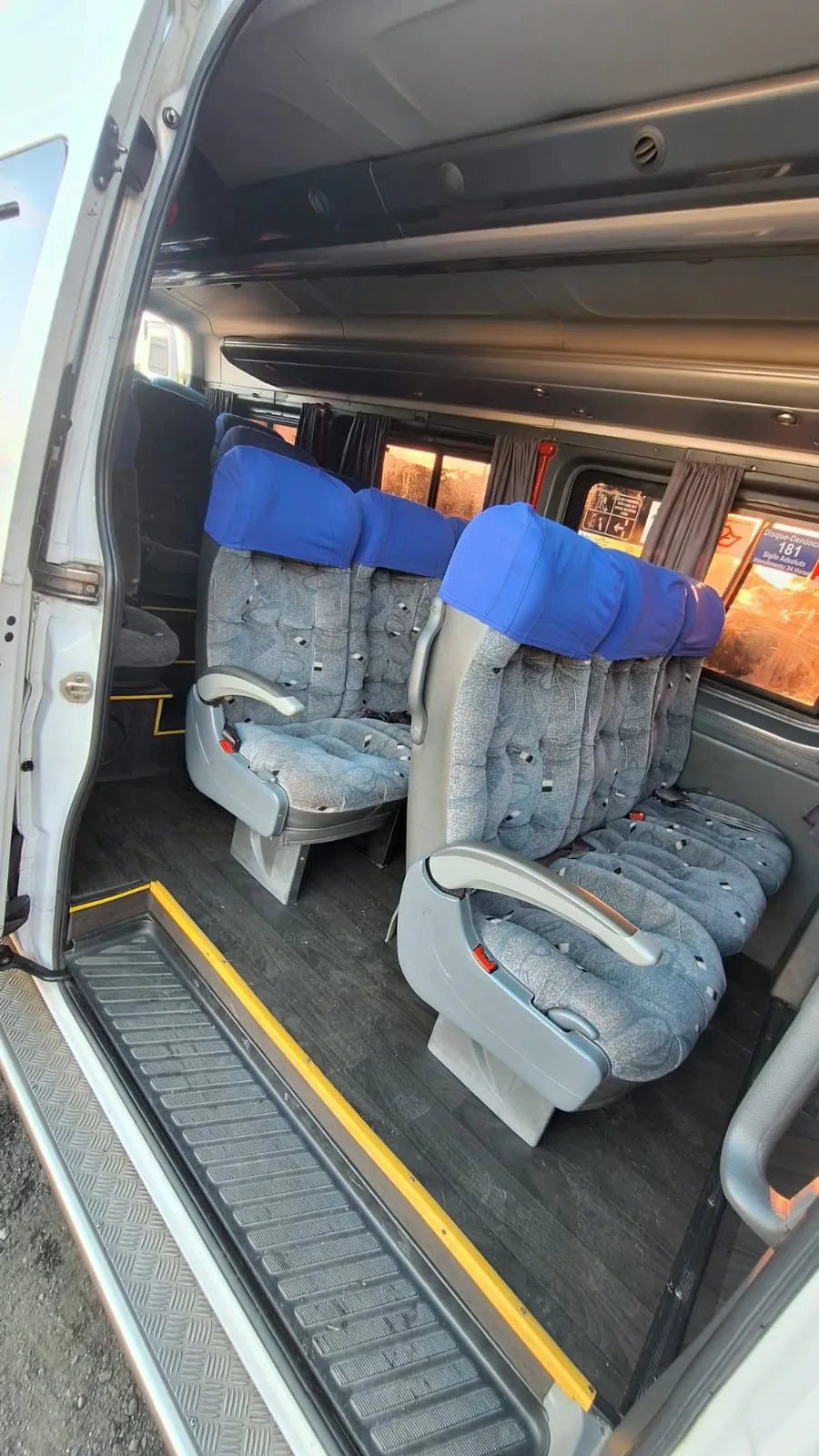Ônibus Sprinter Van CDI 415 2018 seminovo à venda, código 400 - foto 07