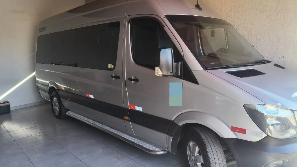 Ônibus Sprinter Van CDI 415 Longa 2019 seminovo à venda, código 386 - foto 01