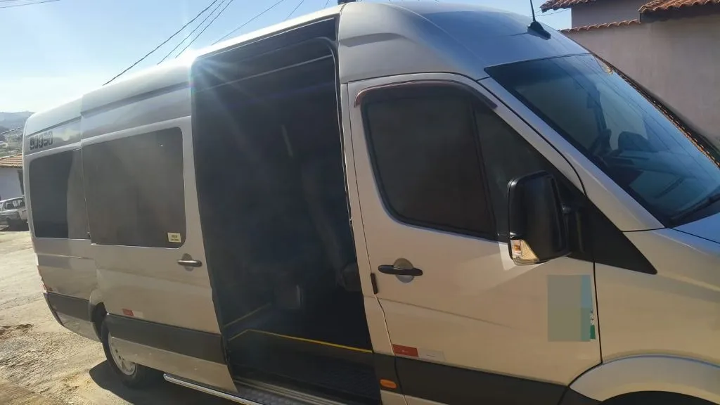 Ônibus Sprinter Van CDI 415 Longa 2019 seminovo à venda, código 386 - foto 04