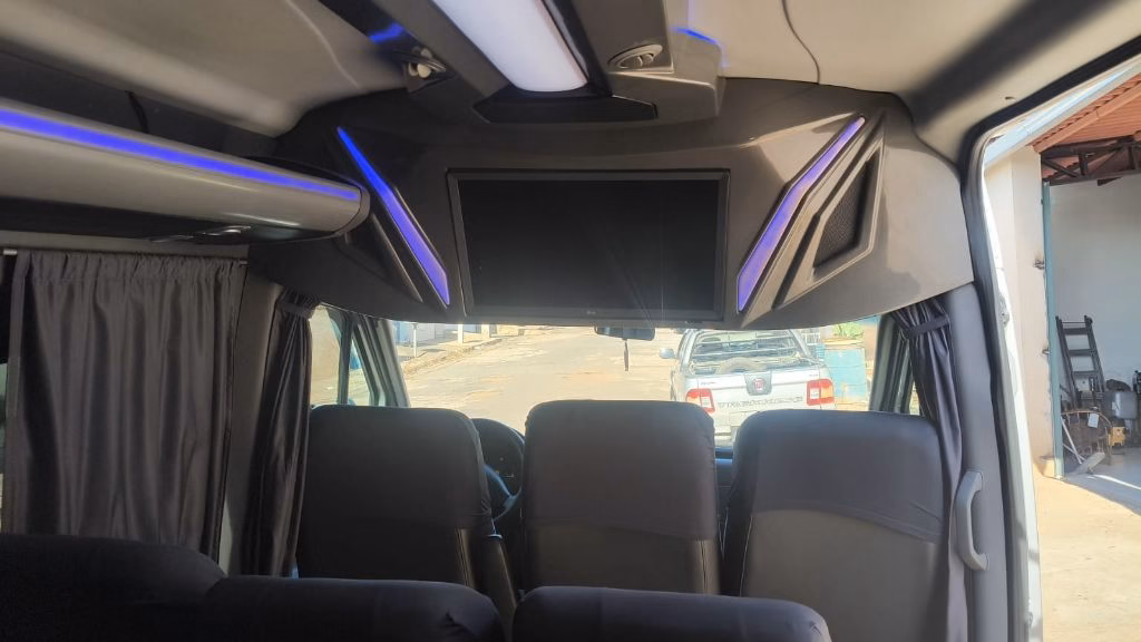 Van executiva Mercedes-Benz Sprinter CDI 415 Longa 2019 à venda – COD.386