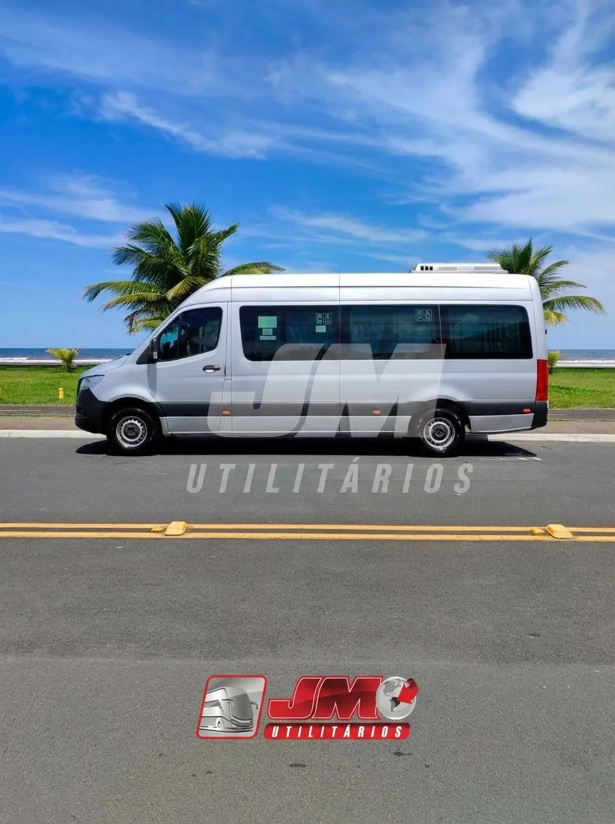 Ônibus Sprinter Van CDI 416 Executiva 2020 seminovo à venda, código 378 - foto 04
