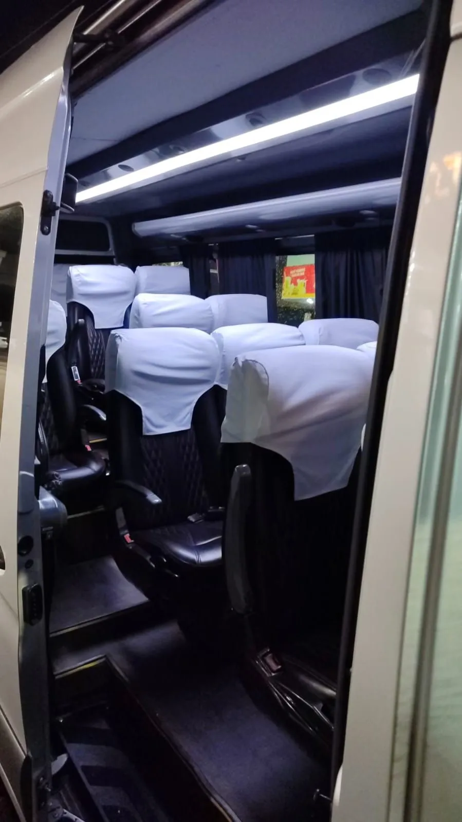 Ônibus Sprinter Van CDI 416 Executiva 2020 seminovo à venda, código 378 - foto 08