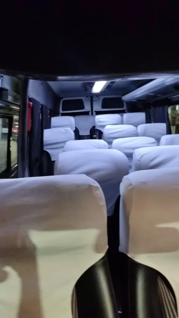 Ônibus Sprinter Van CDI 416 Executiva 2020 seminovo à venda, código 378 - foto 09