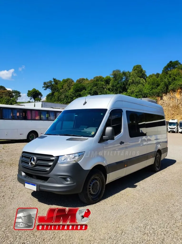 Ônibus Sprinter Van CDI 516 executiva 2021 seminovo à venda, código 268 - foto 01