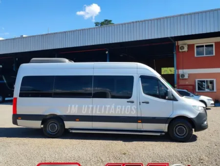 Ônibus Sprinter Van CDI 516 executiva 2021 seminovo à venda, código 268 - foto 02
