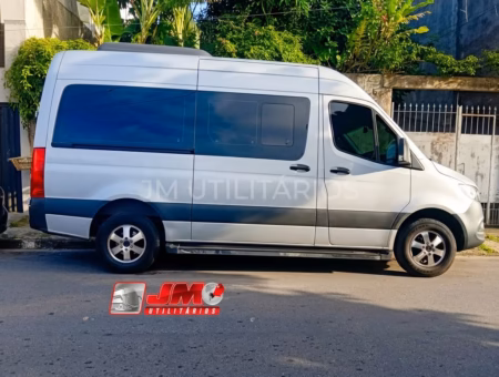 Van executiva Sprinter CDI 416 Teto Alto Curta 2021 – COD.275