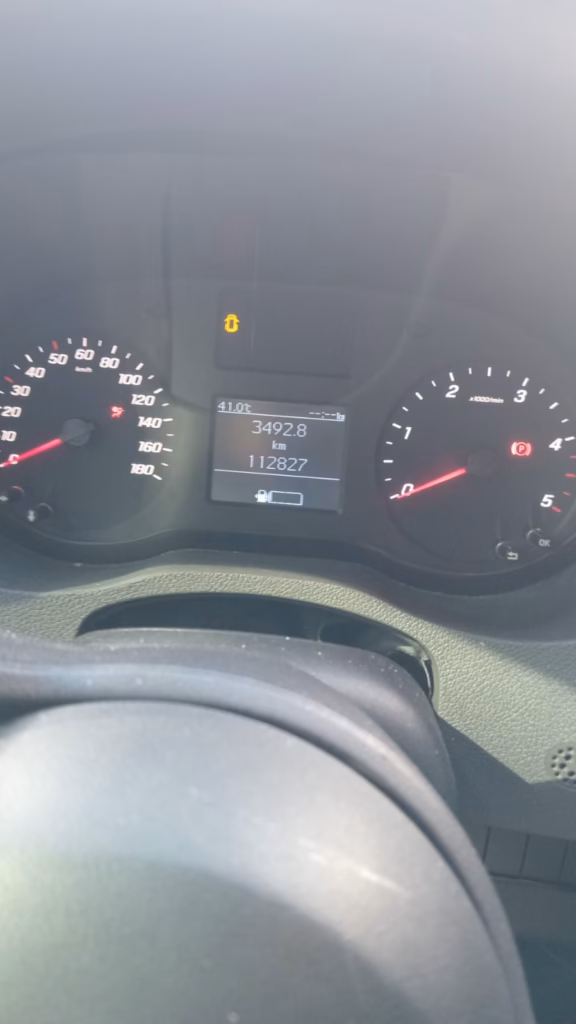 Van executiva Sprinter CDI 416 Teto Alto Curta 2021 – COD.275