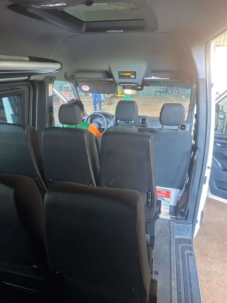Mercedes-Benz Sprinter 416 CDI 2023 Teto Alto Luxo COD.1807