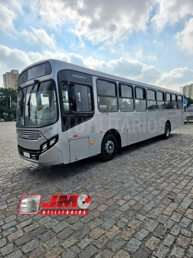 Ônibus Caio Apache Vip OF 1721 2016 seminovo à venda, código 39 - foto 03