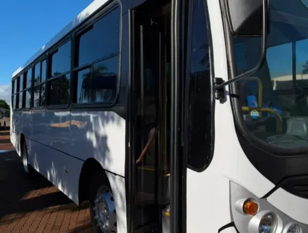 Ônibus Caio Foz Mercedes-Benz OF 1418 2010 seminovo à venda, código 647 - foto 02