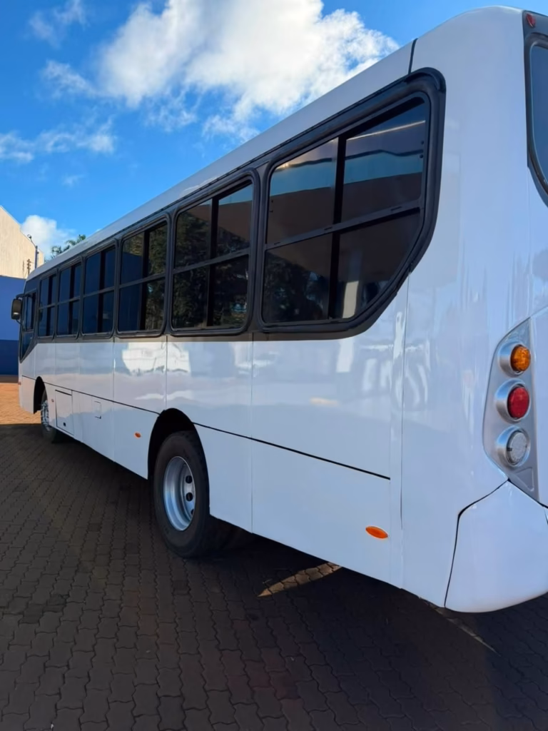 Caio Foz Mercedes-Benz OF 1418 ano 2010 à venda COD.647