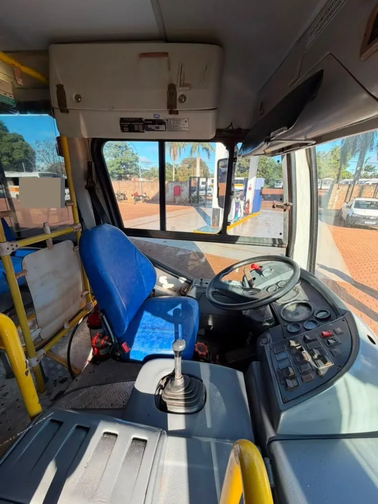 Ônibus Caio Foz Mercedes-Benz OF 1418 2010 seminovo à venda, código 647 - foto 06