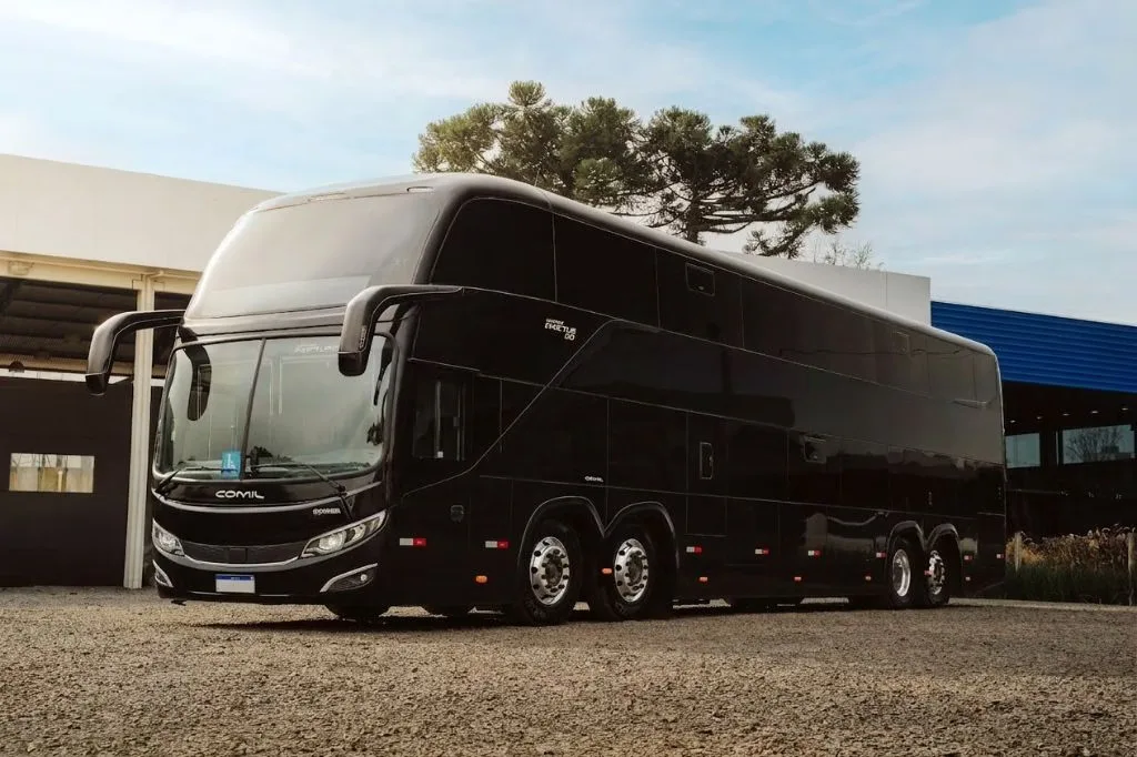 Comil Campione Invictus DD Scania K500 ano 2025 COD.104, foto do anúncio da JM