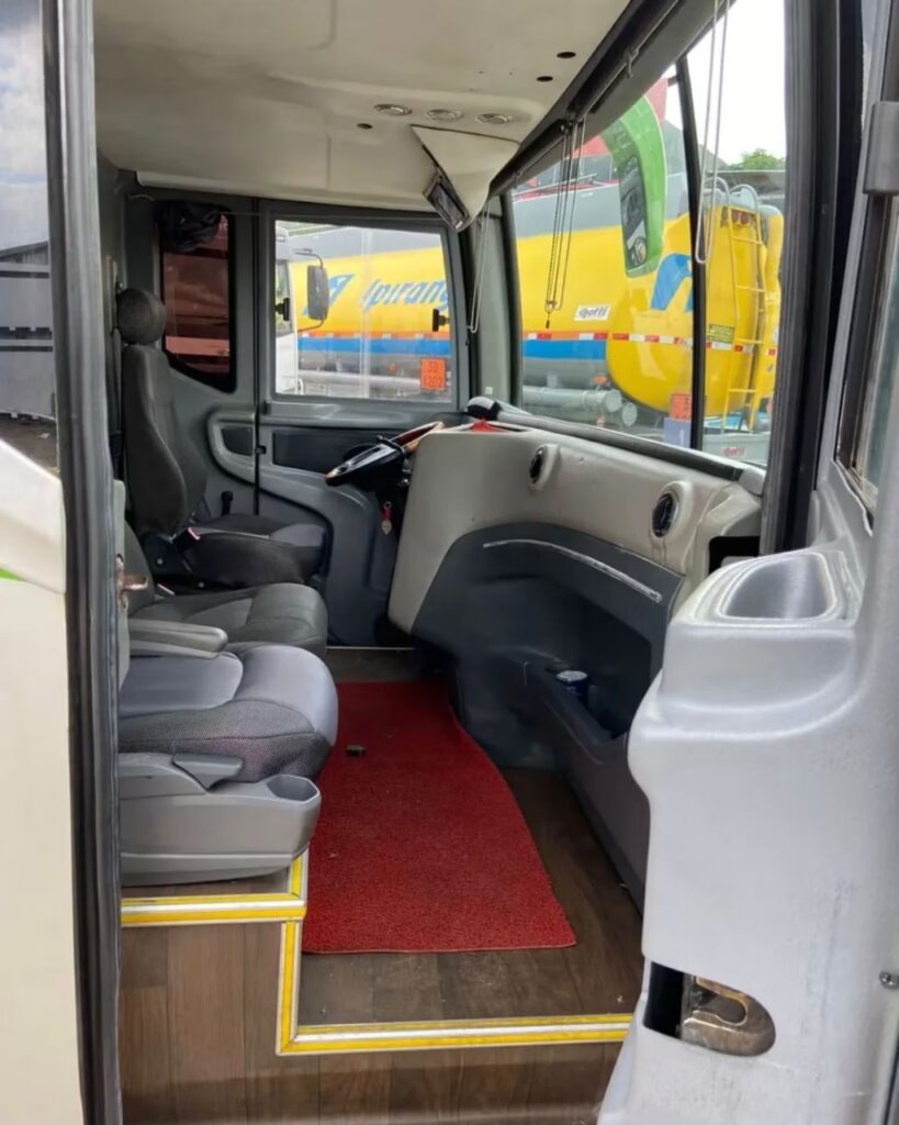 Ônibus Comil Onibus Campione Invictus DD 2020 seminovo à venda, código 828 - foto 04