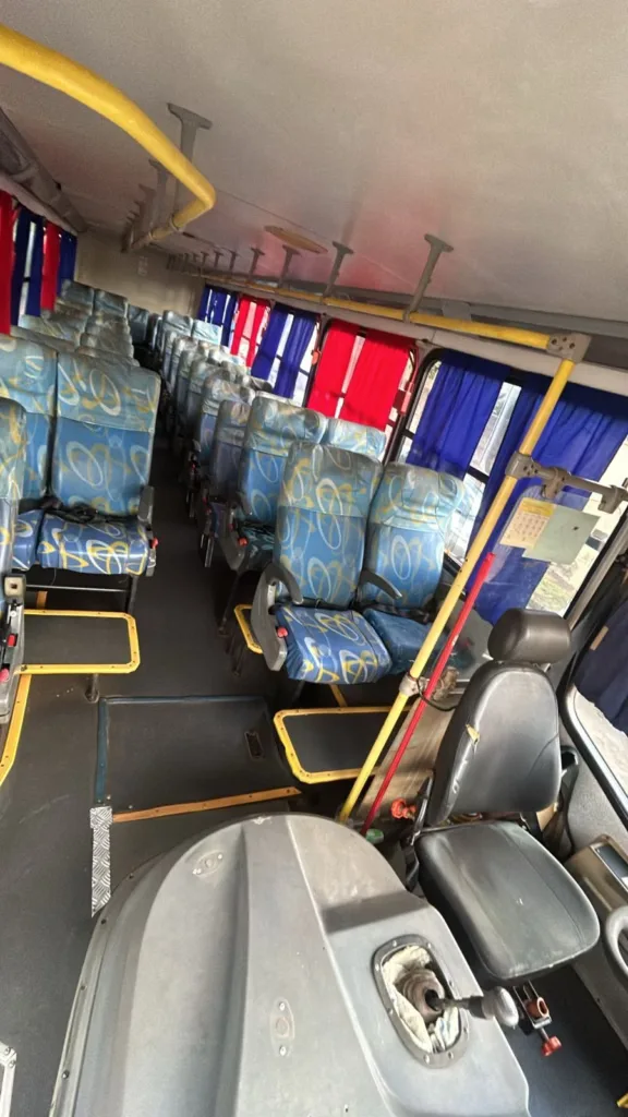 Ônibus Comil Onibus Svelto Escolar OF 1721 2014 seminovo à venda, código 780 - foto 05