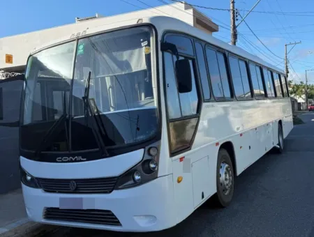 Ônibus Comil Versatile Volkswagen 17.230 – Ônibus de Fretamento 2011 seminovo à venda, código 85 - foto 01