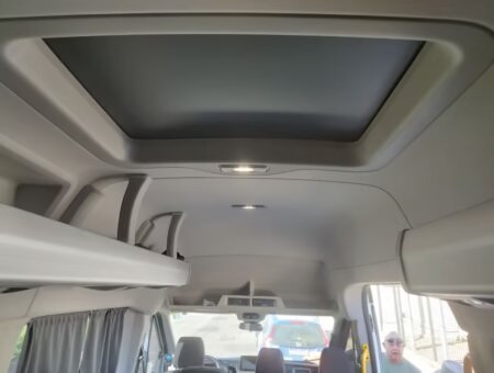 Ônibus Ford Van Transit 2023 seminovo à venda, código 300 - foto 09