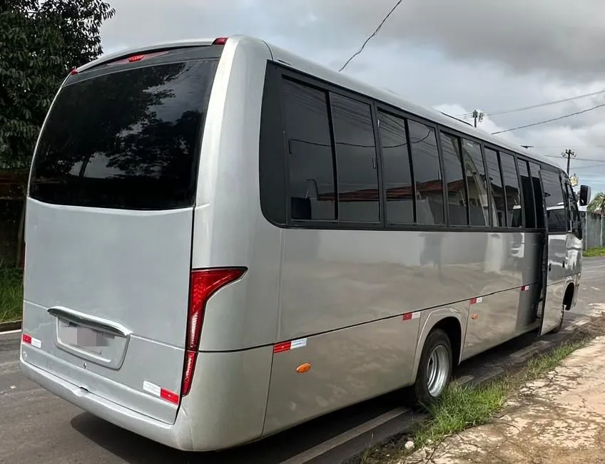Ônibus Marcopolo Micro-ônibus Volare DW9 Mercedes-Benz LO 916 2017 seminovo à venda, código 1757 - foto 04