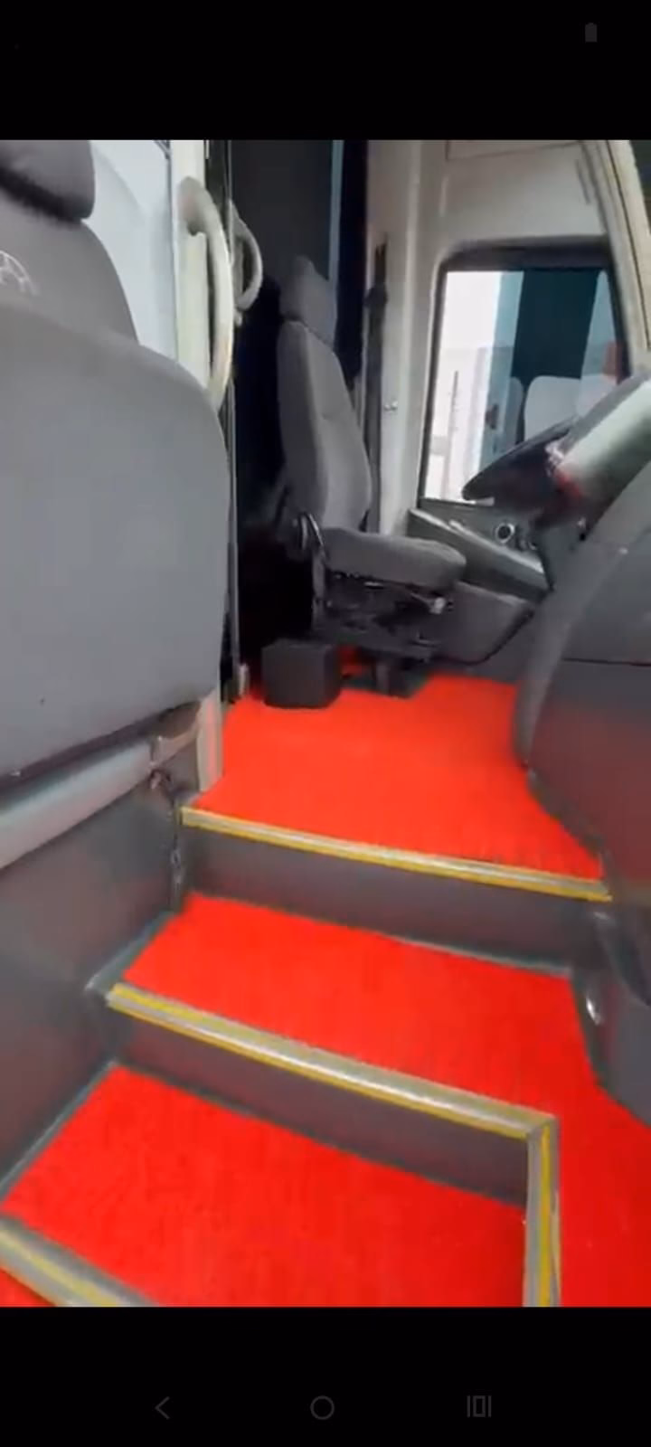 Ônibus Marcopolo Paradiso 1050 G7 Volvo B420R 2013 seminovo à venda, código 11 - foto 04