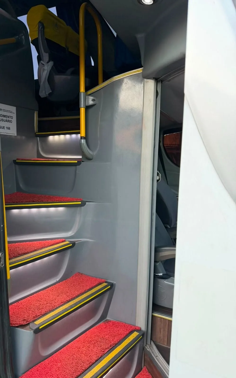 Ônibus Marcopolo Paradiso 1600 LD G7 K400 2018 seminovo à venda, código 667 - foto 05