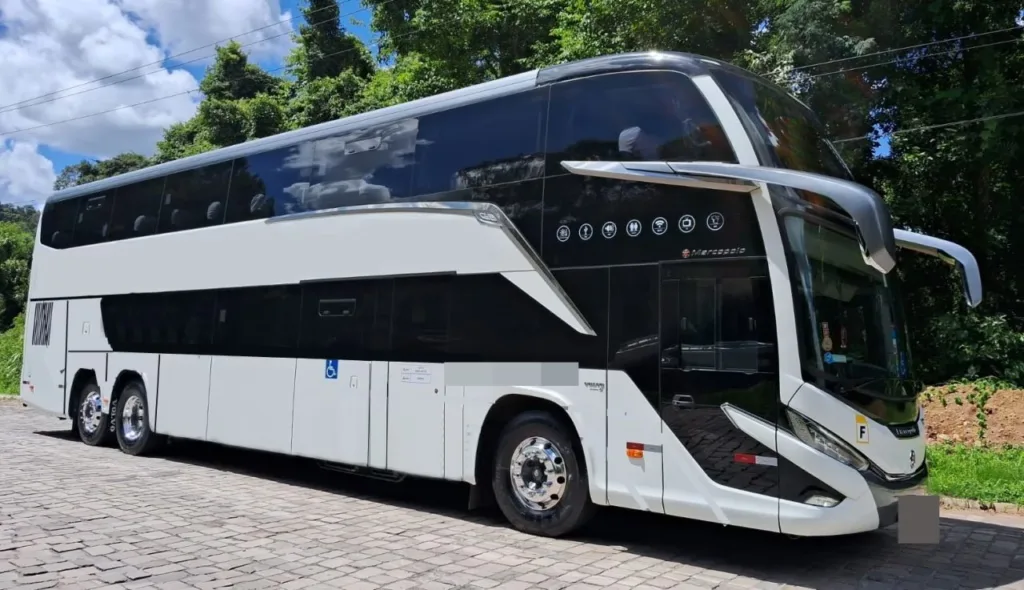 Ônibus Marcopolo Paradiso 1800 DD G8 Volvo B420R 2023 seminovo à venda, código 130 - foto 01