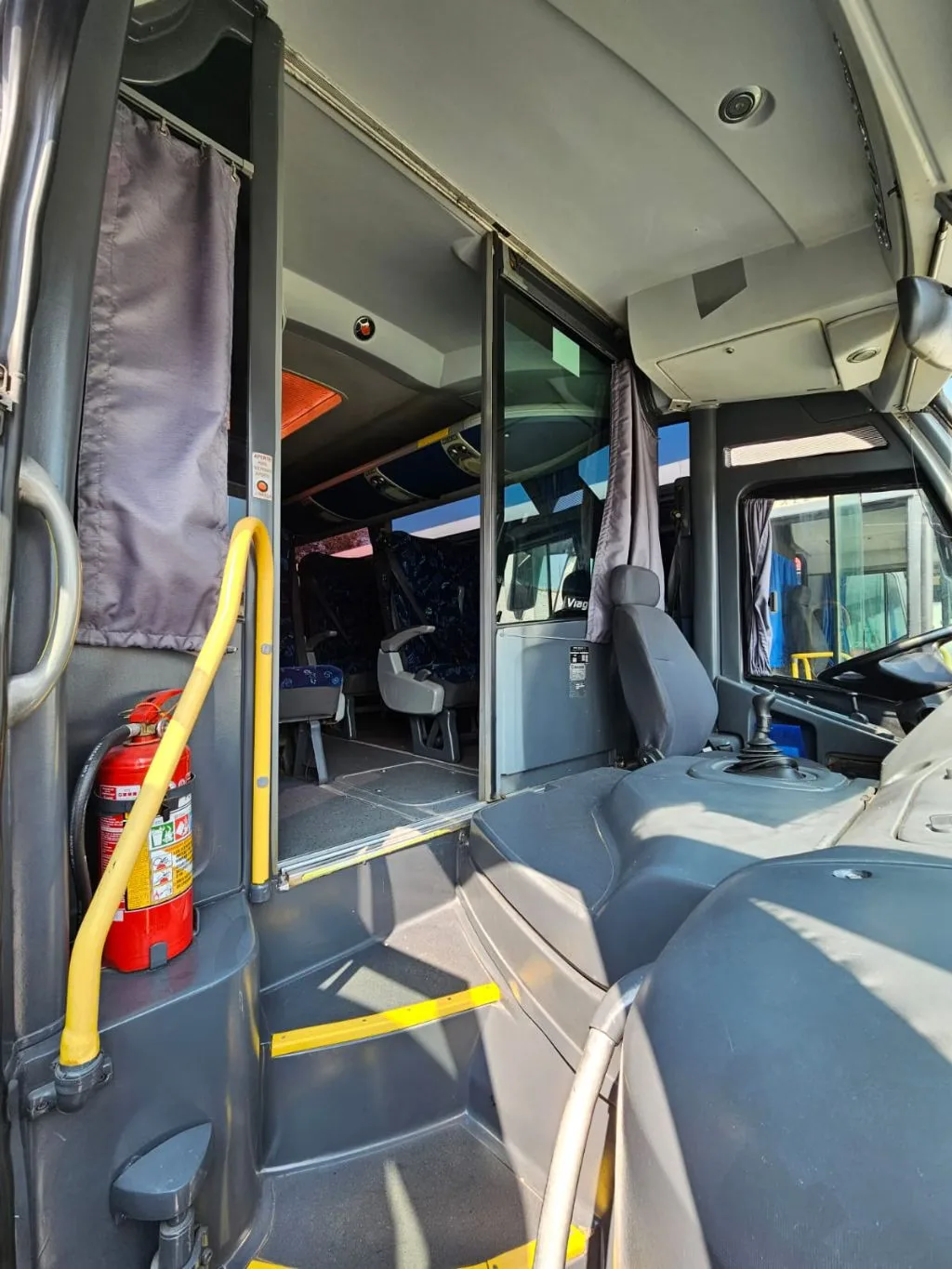 Ônibus MARCOPOLO VIAGGIO 900 G7 OF 1721 JM 2015 seminovo à venda, código 132 - foto 04