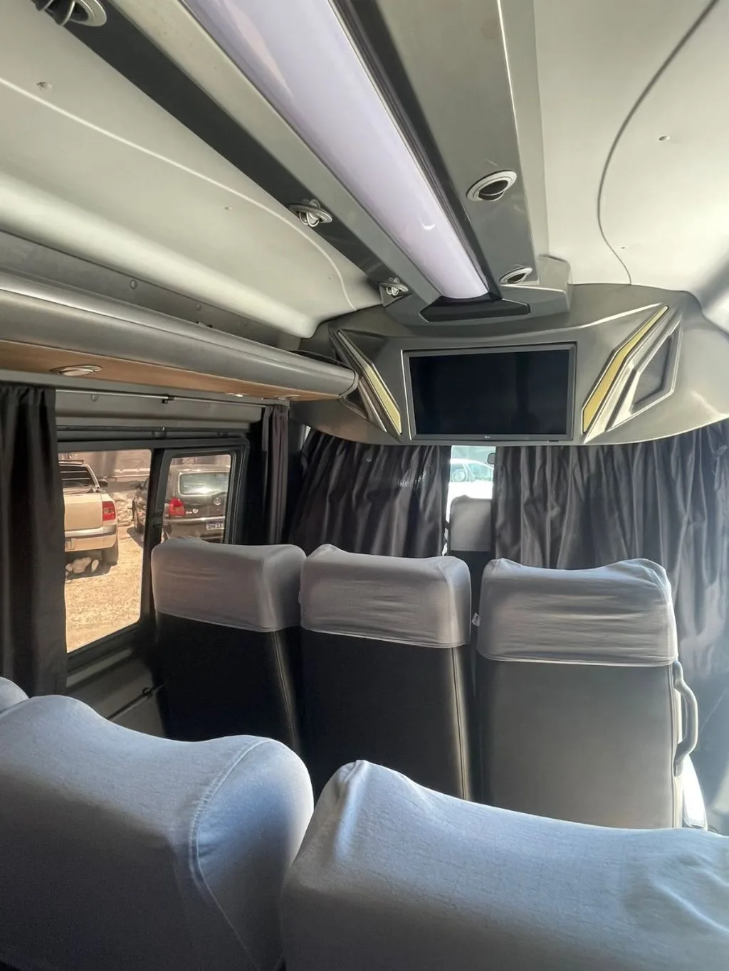 Ônibus Mercedes-Benz Van Mercedes Sprinter 416 CDI Longa Executiva 2022 seminovo à venda, código 860 - foto 07