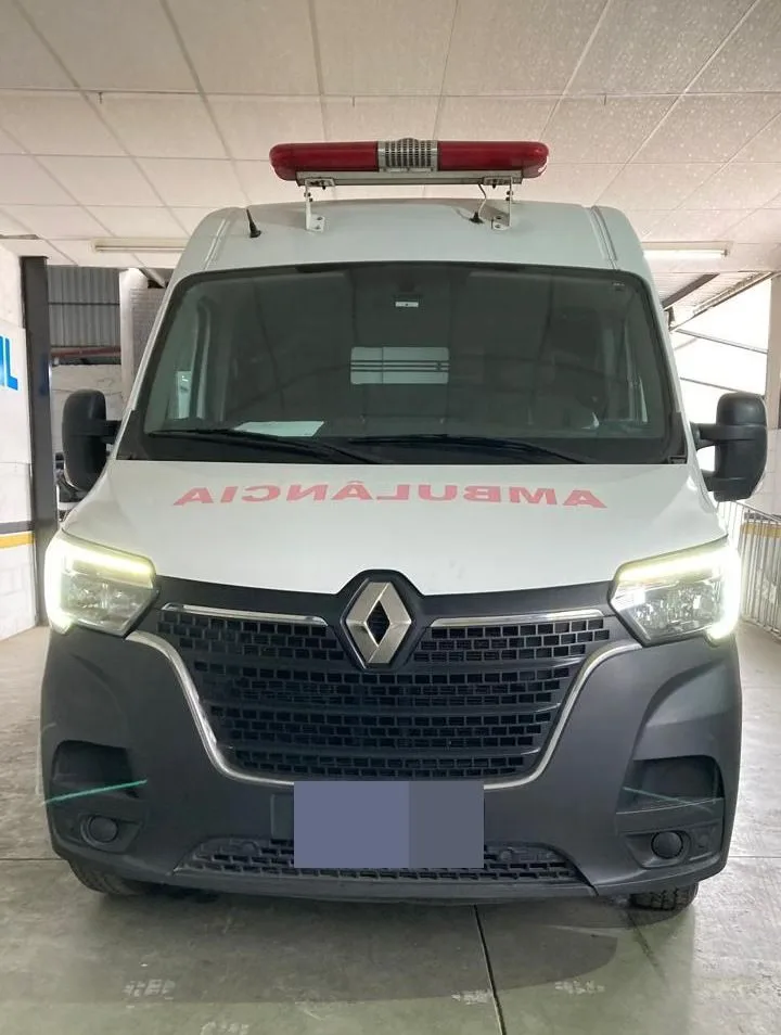Ônibus Renault Master L2H2 Ambulancia 2023 seminovo à venda, código 135 - foto 02
