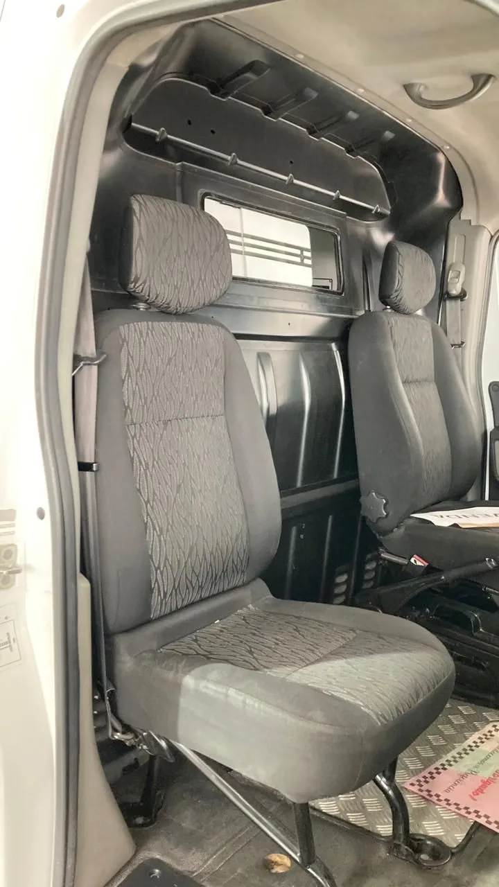 Ônibus Renault Master L2H2 Ambulancia 2023 seminovo à venda, código 135 - foto 05